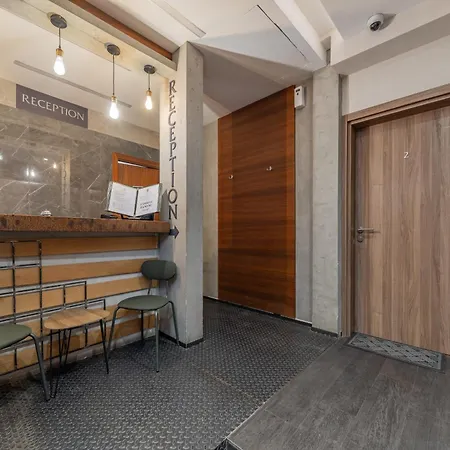 Passpartu Garni Hotel 4*